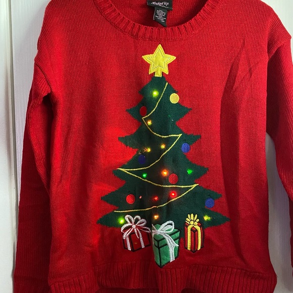 Christmas Ugly sweater that lights up. - Picture 3 of 4